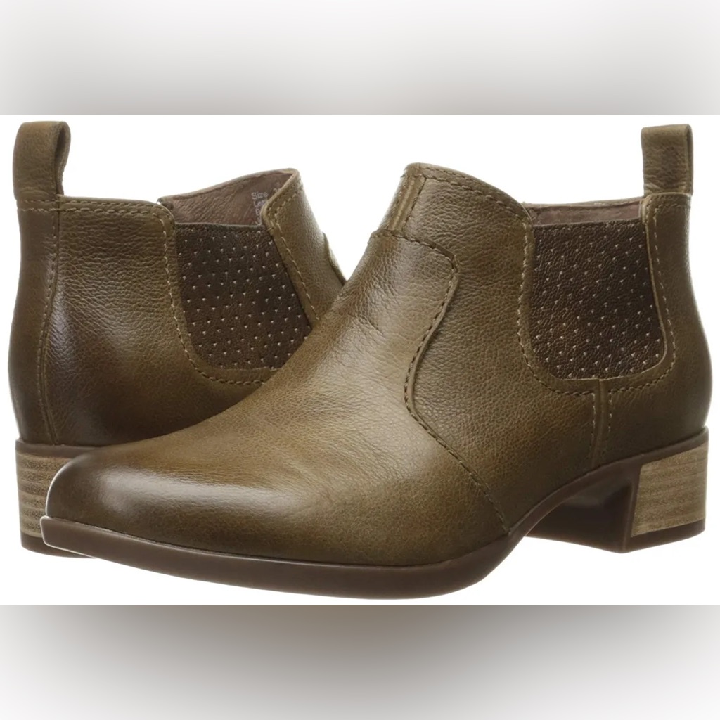 Euc | Dansko Lola Burnished Napa Taupe Leather Ankle Boots!